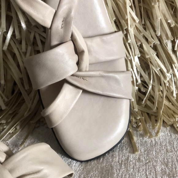 Clark Artisan Sandals Slingback Wedge Heels Tan Leather Open Toe - Picture 2 of 6